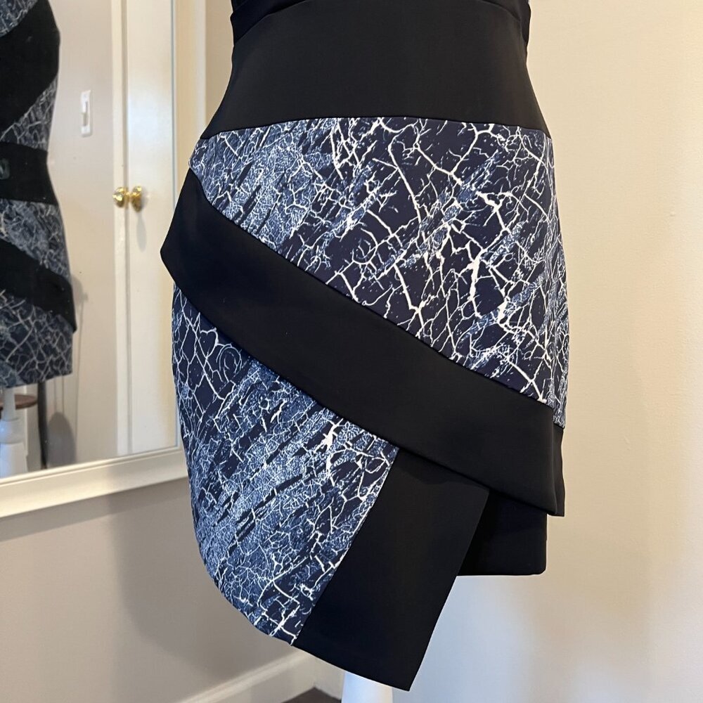 BCBGMaxAzria 'Dalia" Blue and Black Asymmetrical Sheath Dress, Size 4 - Picture 6 of 16